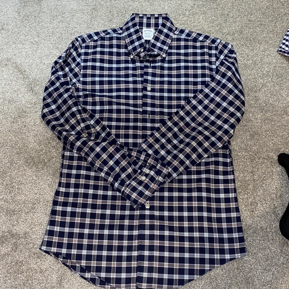 Brooks brother non wrinkle sport shirt - Picture 1 of 3